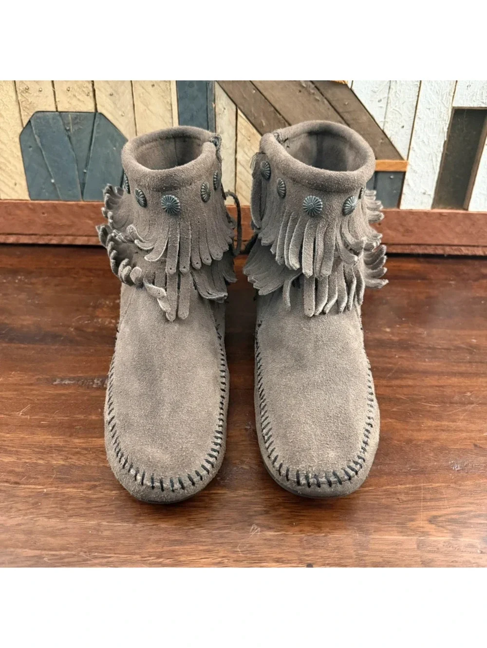Minnetonka Women's Double Fringe Side Zip Suede Moccasin Boots Gray Size 8
